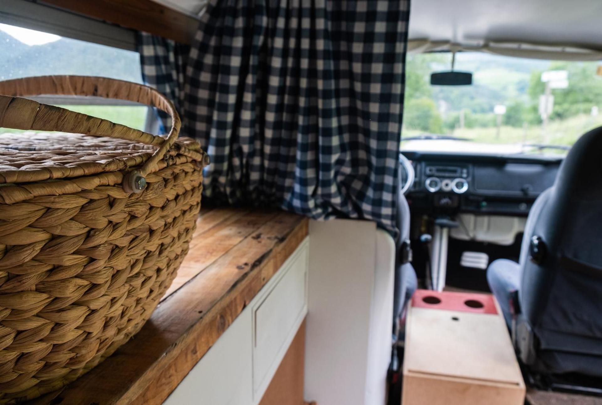 Retro Vw Kombi T2 Campervan L’Hospitalet de Llobregat Zewnętrze zdjęcie
